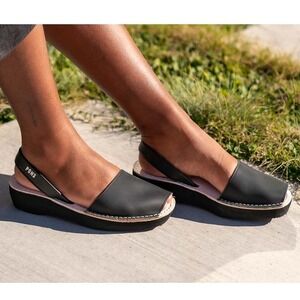 Avarca Pons $135 Size 10 Black Leather Menorcan Handmade Spain Wedge Sandals